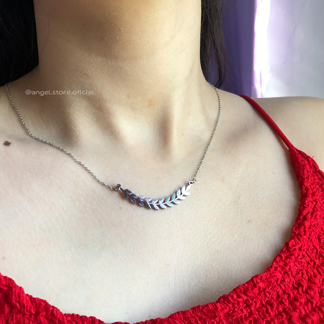 COLAR RAMO DE FOLHAS